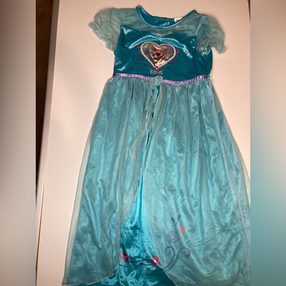 Disney frozen Elsa costume - Picture 3 of 13